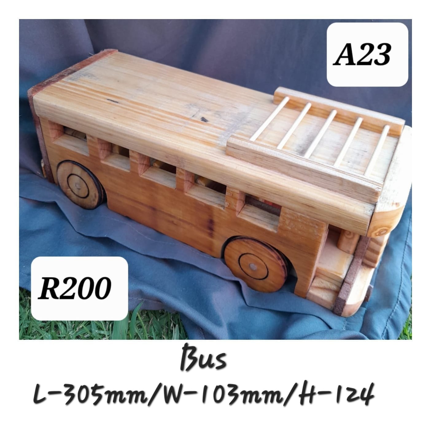 Wooden Bus (305x103x124mm)