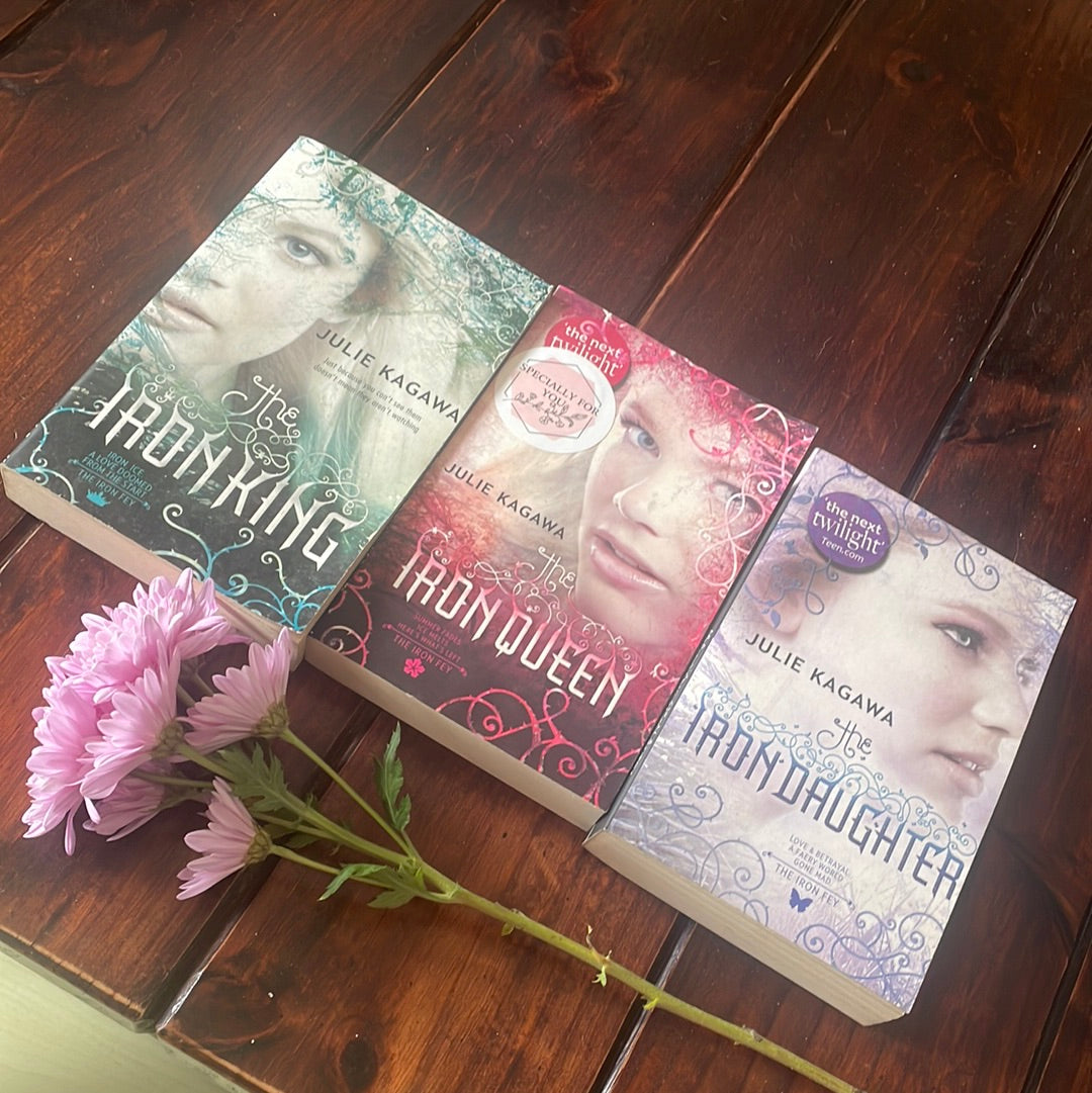 Julie Kagawa - The Iron Fey(3 books)