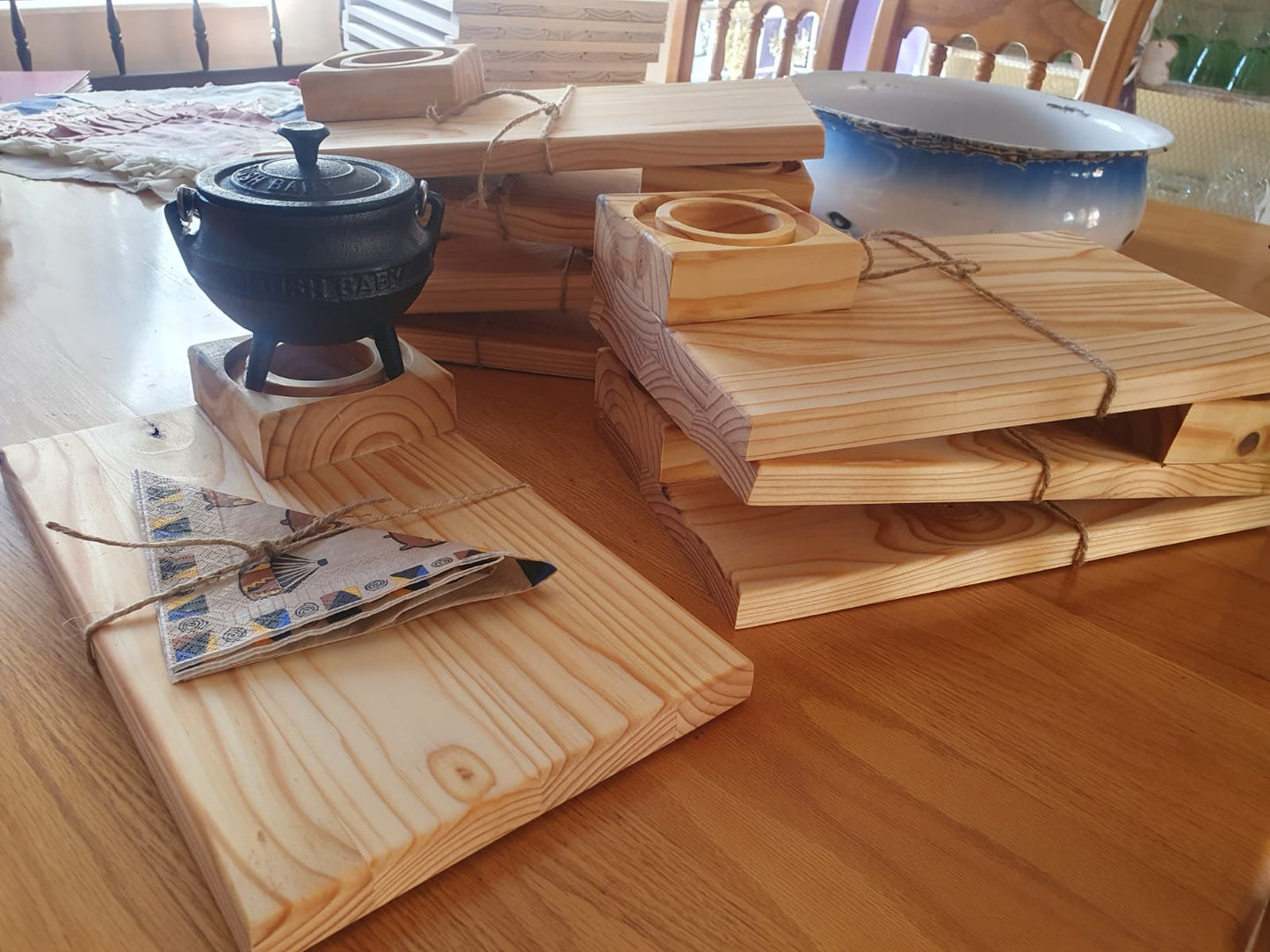 Potjie serving board set (Set of 6, 8 or 10)