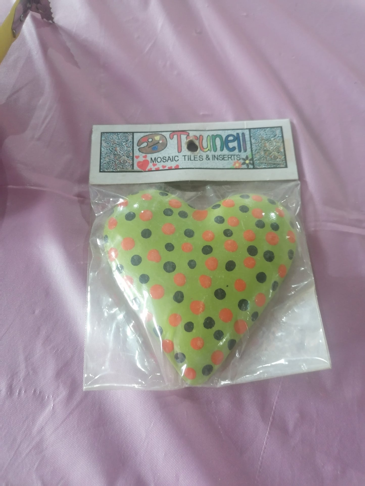 CERAMIC HEART WITH DOTS