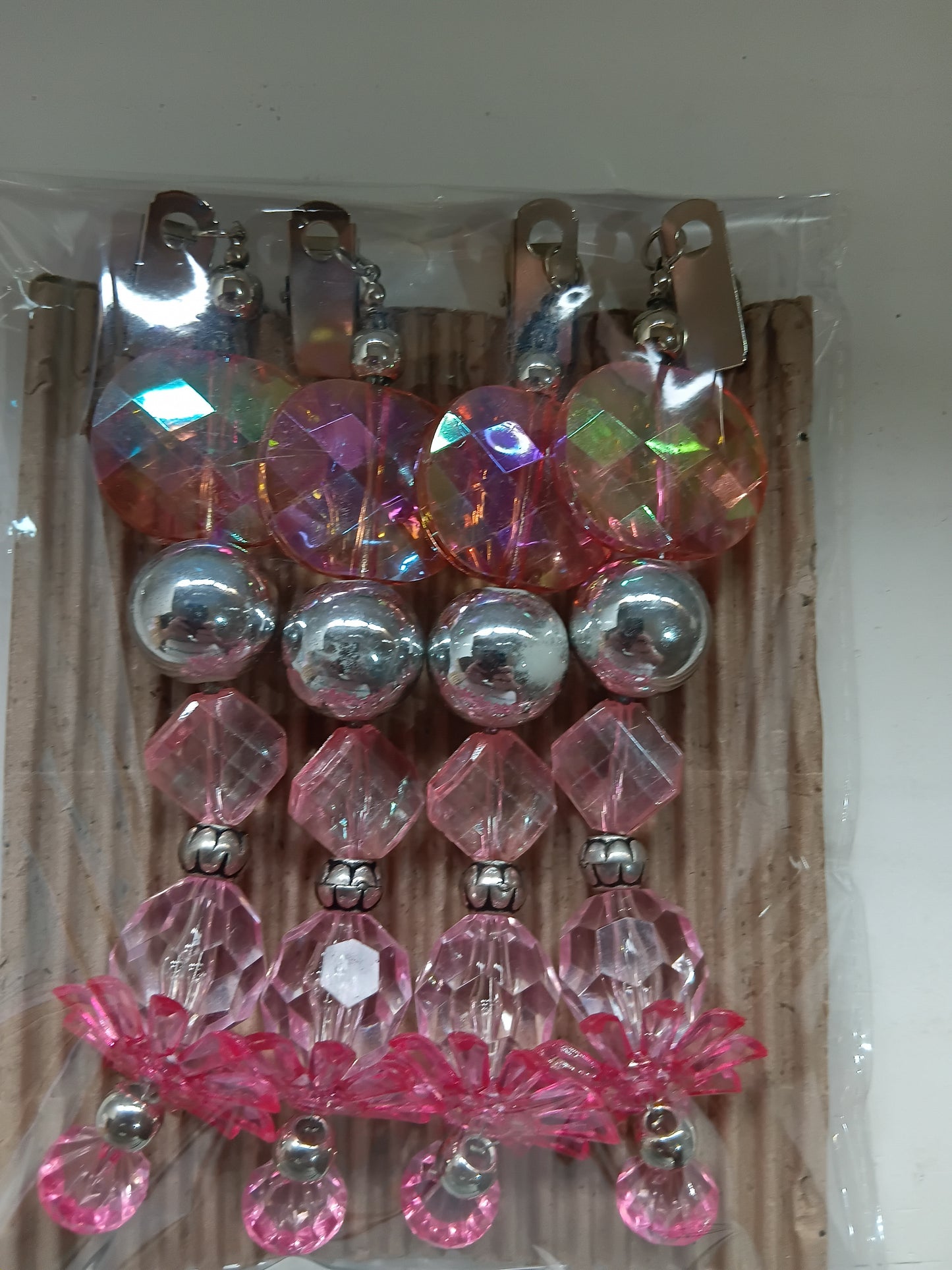 SET OF TABLE CLOTH FASTENERS (PINK 1)