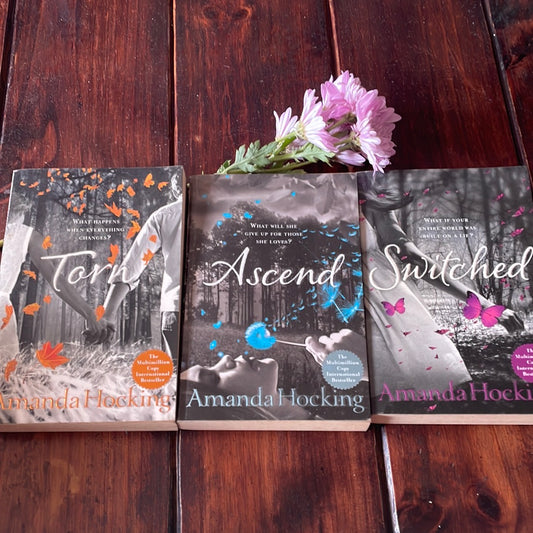 Amanda Hocking - Torn, Ascend and Switched