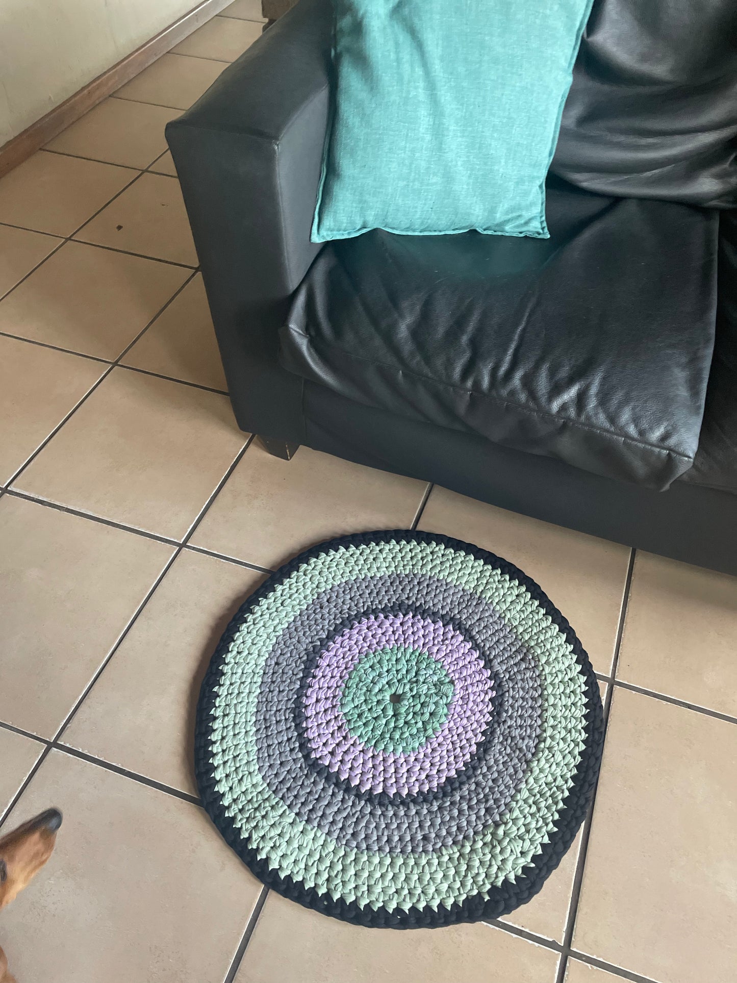 Round mat made of T-shirt yarn (70 cm diameter)