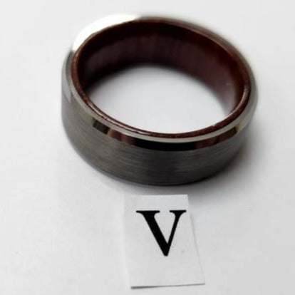 Tungsten men's ring. Grind with polished edge (Size P, S or V)