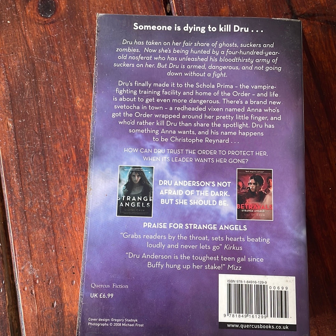 Lily St. Crow - Strange Angels (3 books)