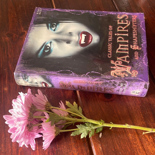 Miles Kelly - Classic Tales of Vampires and Shapeshifters