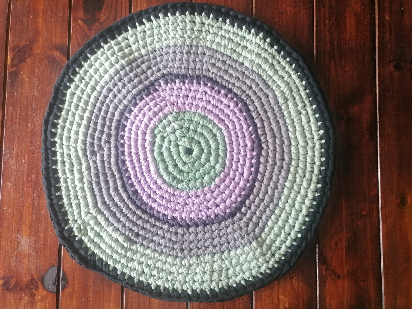 Round mat made of T-shirt yarn (70 cm diameter)