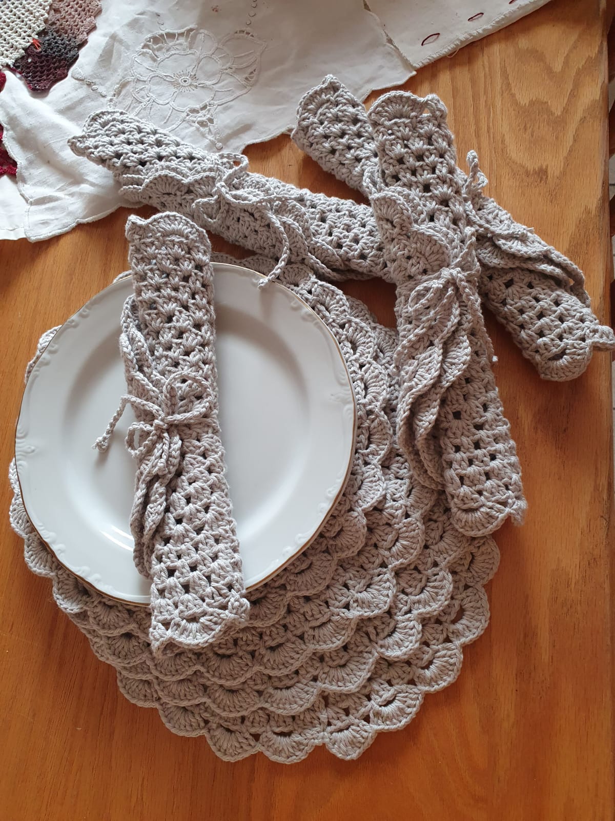 Place mats (Set of 6 or 8)