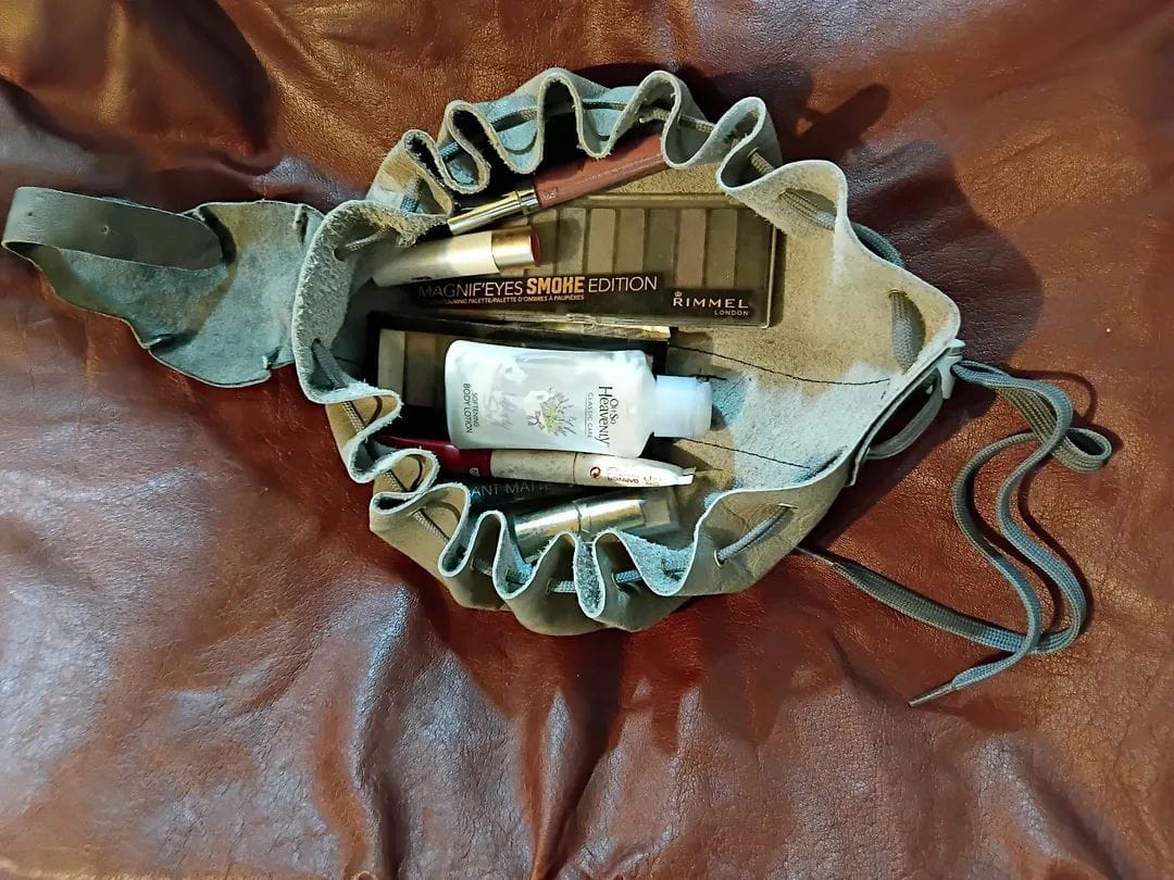Leather drawstring, make-up/vanity bag