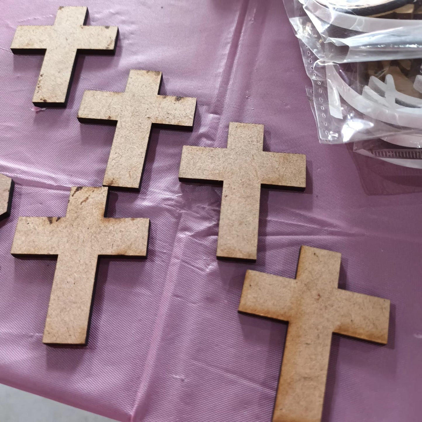 CROSS IMAGE laser cutting