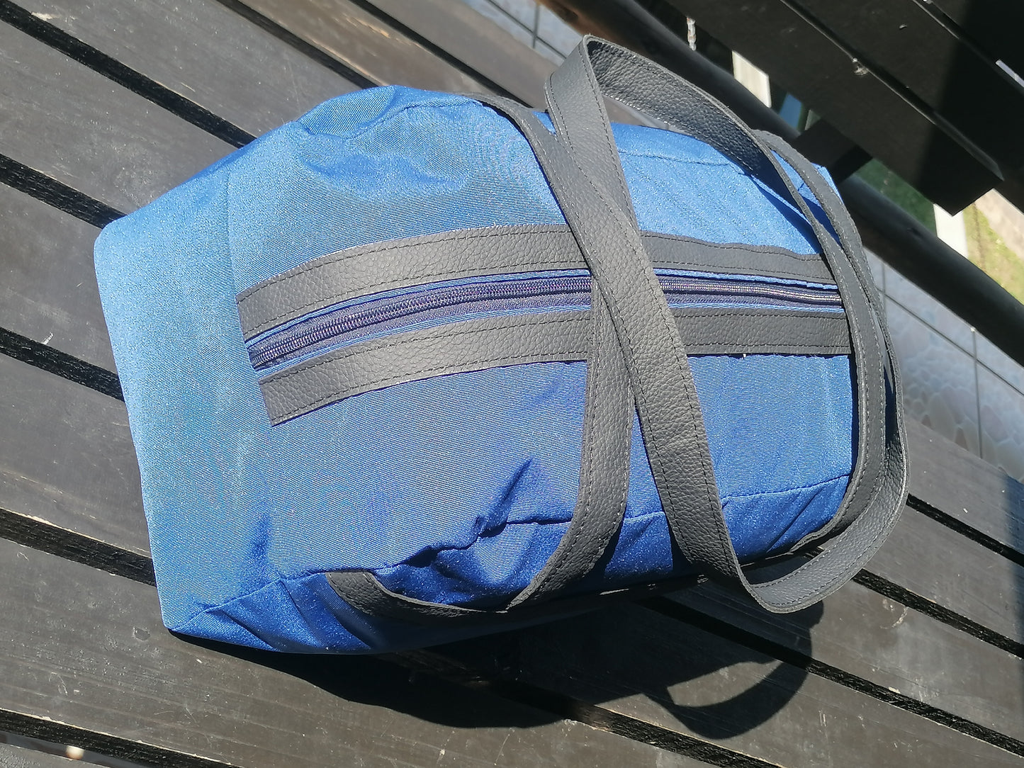 Overnight bag - blue with black trim (40x22x20cm)